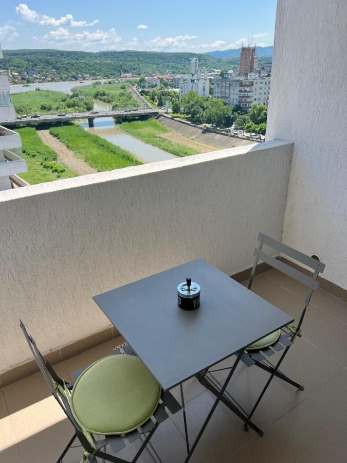The Bliss Apartment Râmnicu Vâlcea Exterior foto